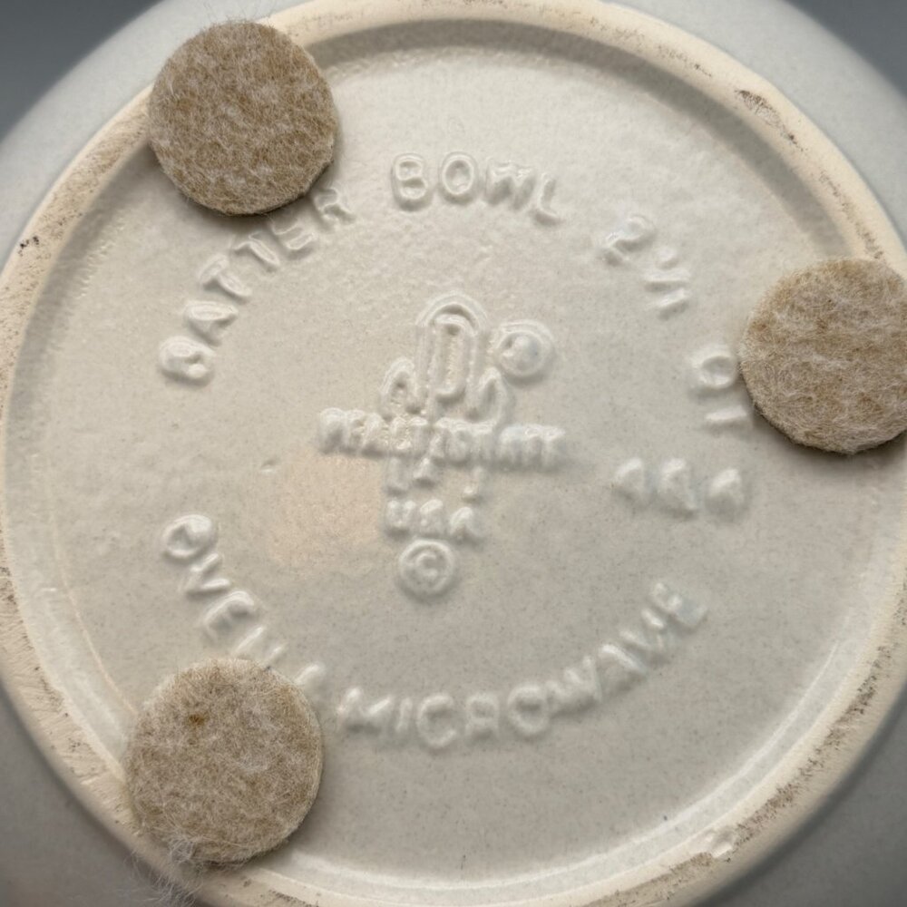 Pfaltzgraff Yorktowne Pattern #464 Handled Batter Bowl 2 1/2 Qt Stoneware USA - Picture 9 of 9